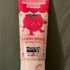 ARIRANG BLISS Strawberry Cleansing Foam (Very gently used; no box)